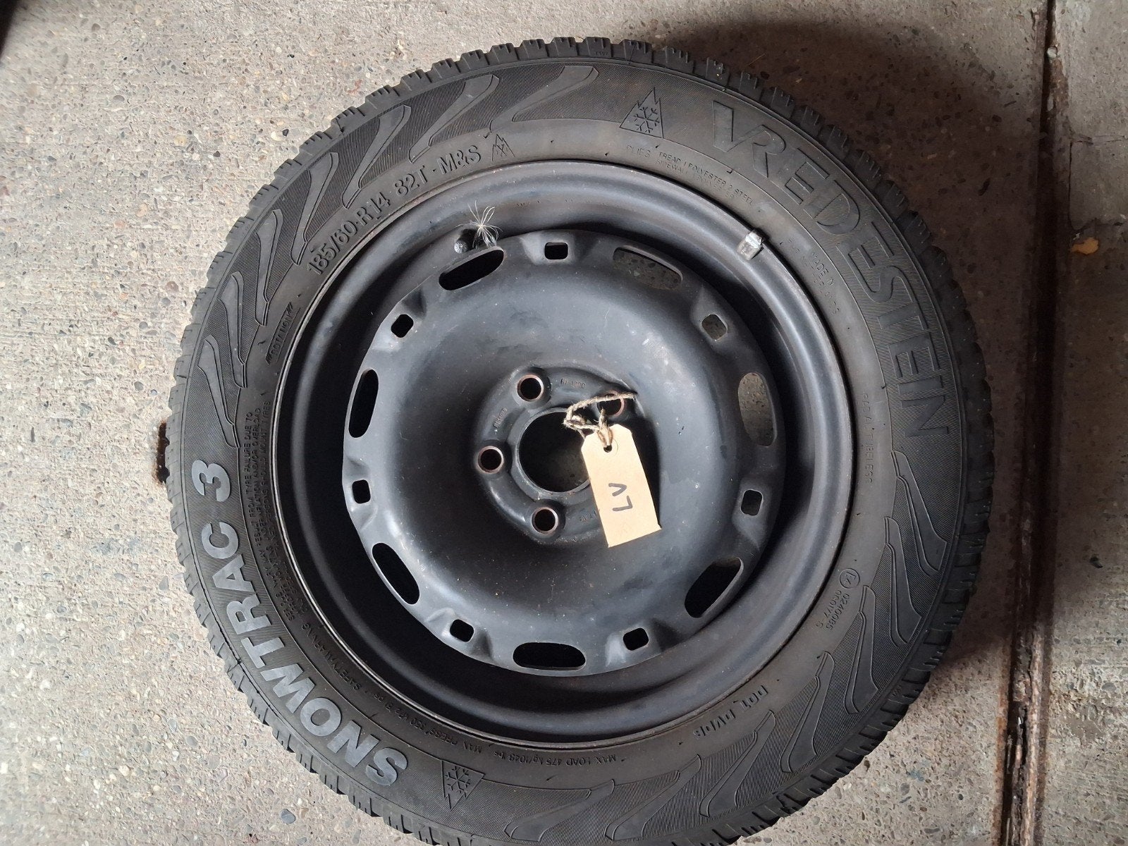 4 x winterbanden  Vredestein Snowtrack 3 , ook 15 inch set., Ophalen, 14 inch, Banden en Velgen, 185 mm