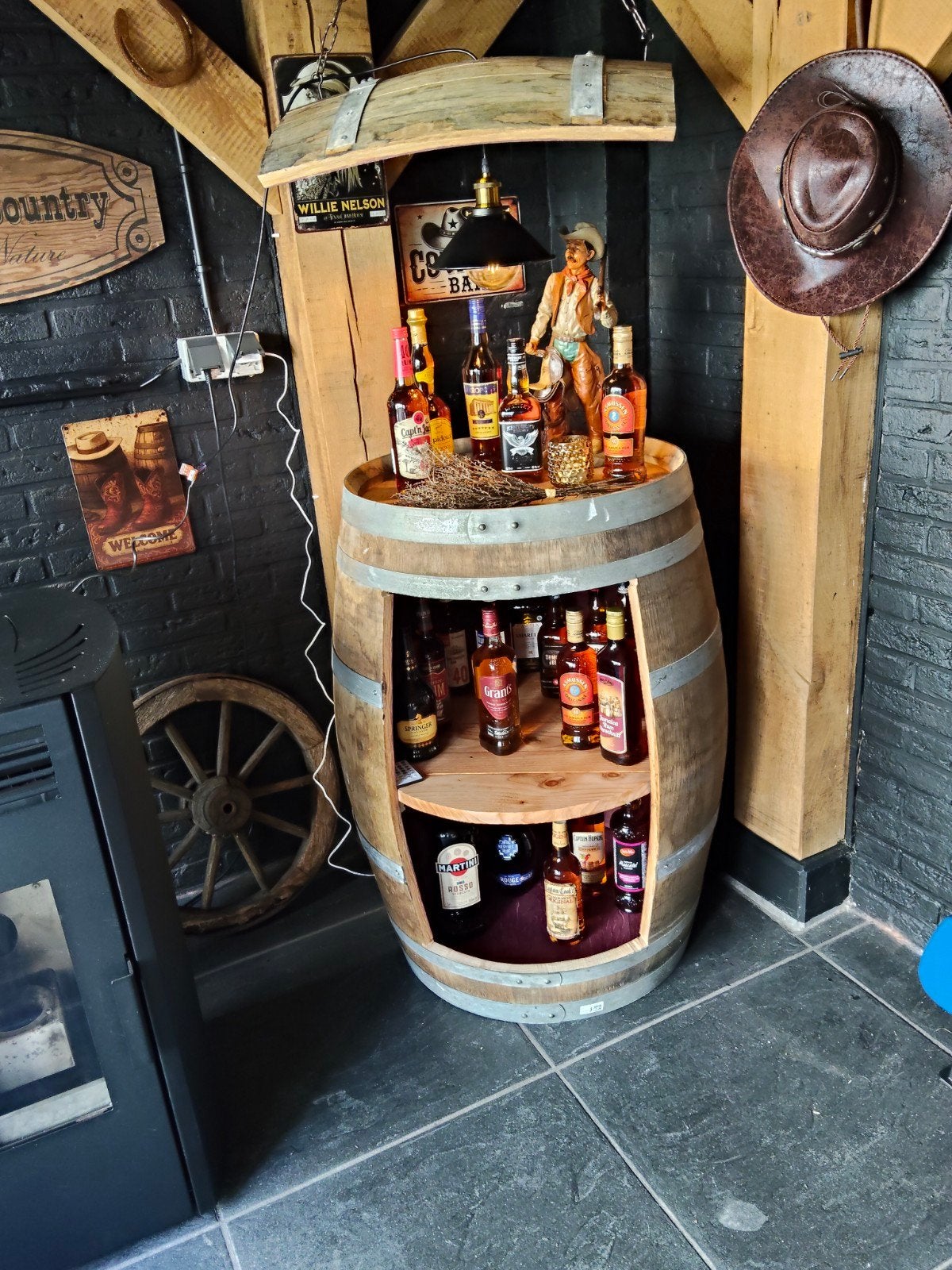 Oud wijn vat/whiskey vat verlicht, Ophalen