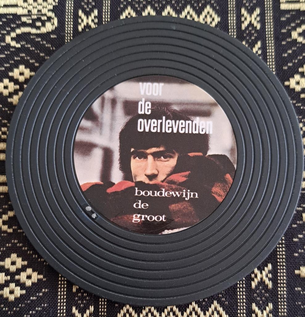 Boudewijn de Groot onderzetter 9 cm Voor de overlevenden, Ophalen of Verzenden, Nieuw, Overige typen