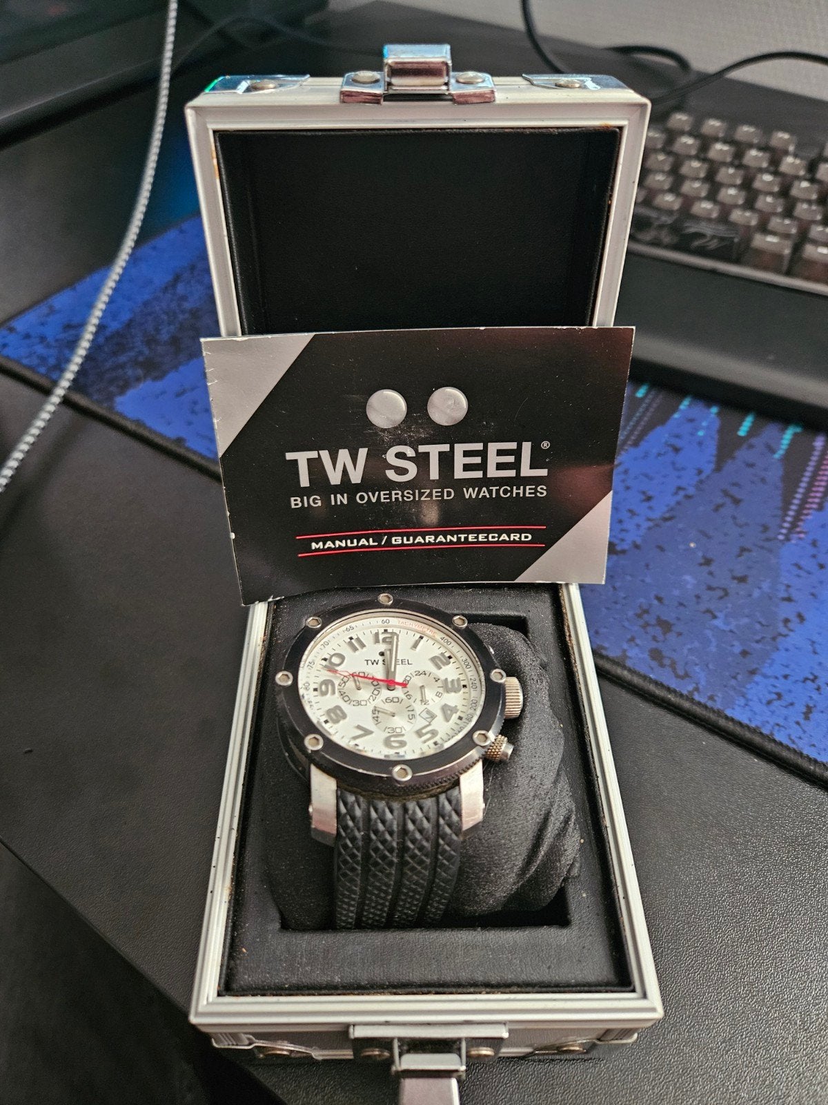 TW Steel F1 Limited Edition Horloge - Yas Marina Circuit, Sieraden, Tassen en Uiterlijk, Horloges | Heren, Ophalen of Verzenden