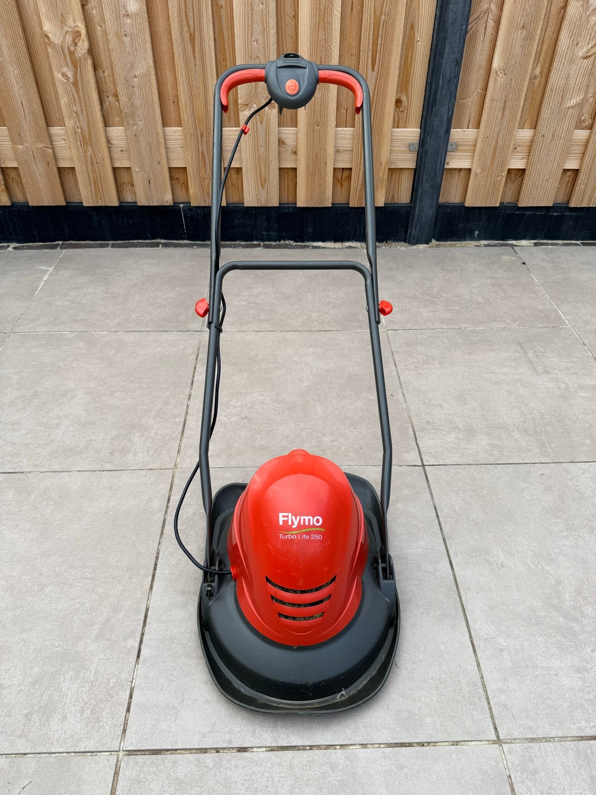Flymo Turbo Lite 250 Elektrische Zweefmaaier, Tuin en Terras, Ophalen, Gebruikt, Elektrische grasmaaier, Minder dan 30 cm