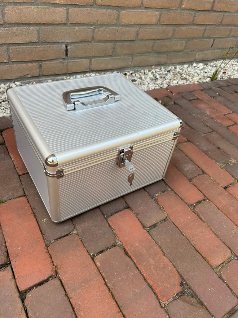 CD koffer, Muziek en Instrumenten, Behuizingen en Koffers, Ophalen, Gebruikt, Overige instrumenten