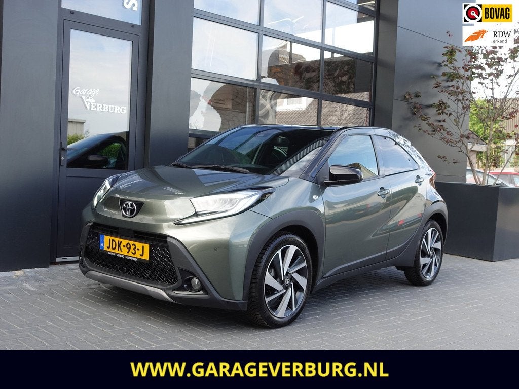 Toyota Aygo X 1.0 VVT-i S-CVT Envy Automaat (Navigatie,Achte, Auto's, Toyota, Gebruikt, 4 stoelen, Leder en Stof, 3 cilinders