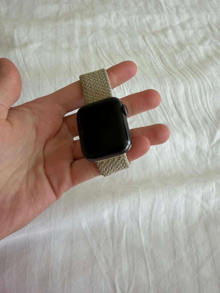 Apple watch, Ophalen of Verzenden, Zo goed als nieuw, Zwart, IOS