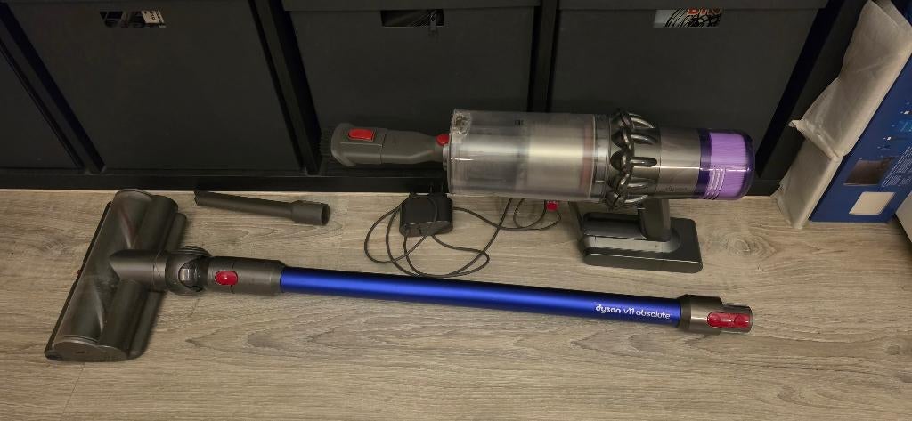 Dyson v11 absolute (kapot), Ophalen, Dyson, Niet werkend, Reservoir