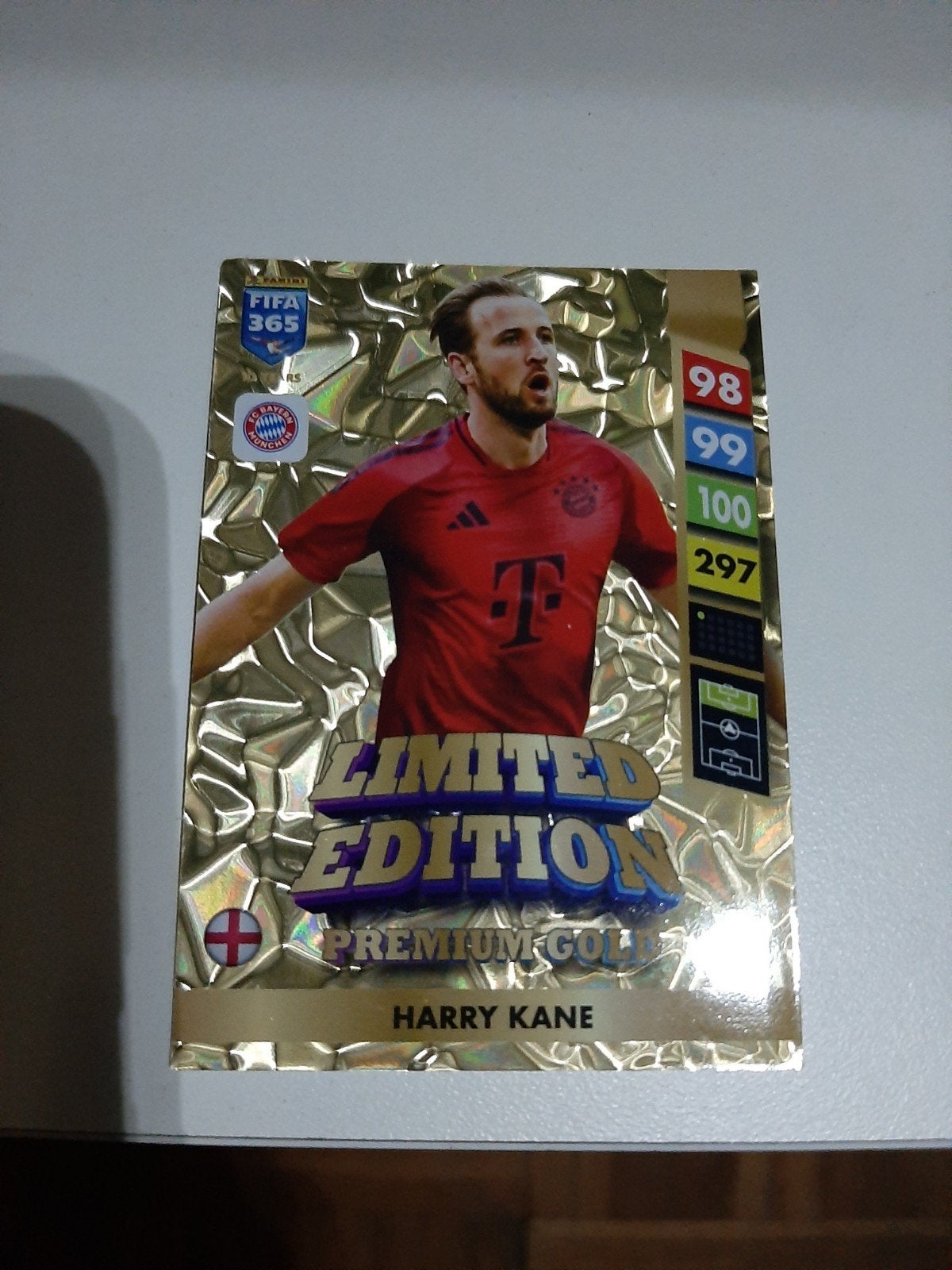 Harry Kane Limited Edition Premium Gold FIFA 365 kaart, Ophalen of Verzenden, Zo goed als nieuw, Buitenlandse clubs, Spelerskaart