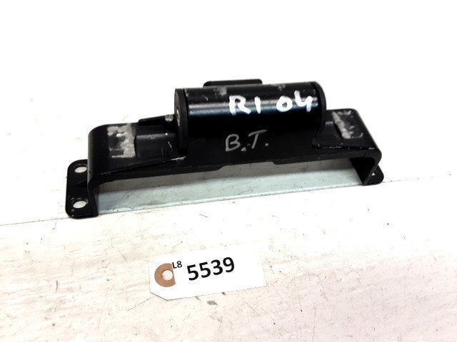R1 2004 - 2006 Yamaha Beugel Beugel tank D1-47764
