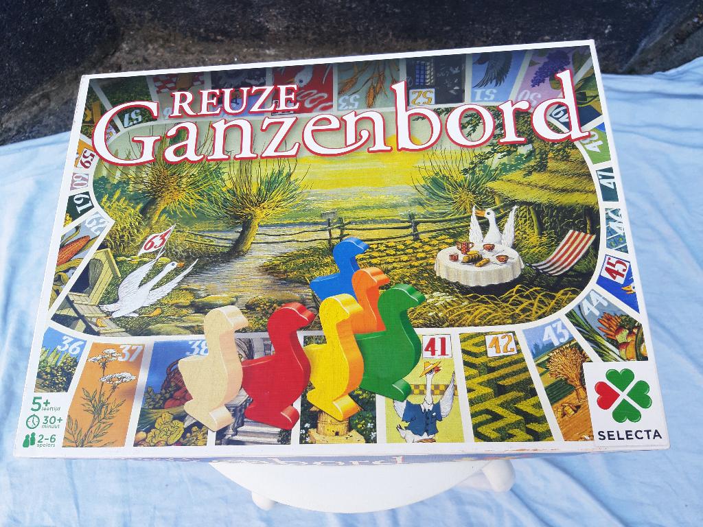 Ganzenbord van Disney, en van Papita, 4 soorten, Hobby en Vrije tijd, Gezelschapsspellen | Bordspellen, Gebruikt, Een of twee spelers