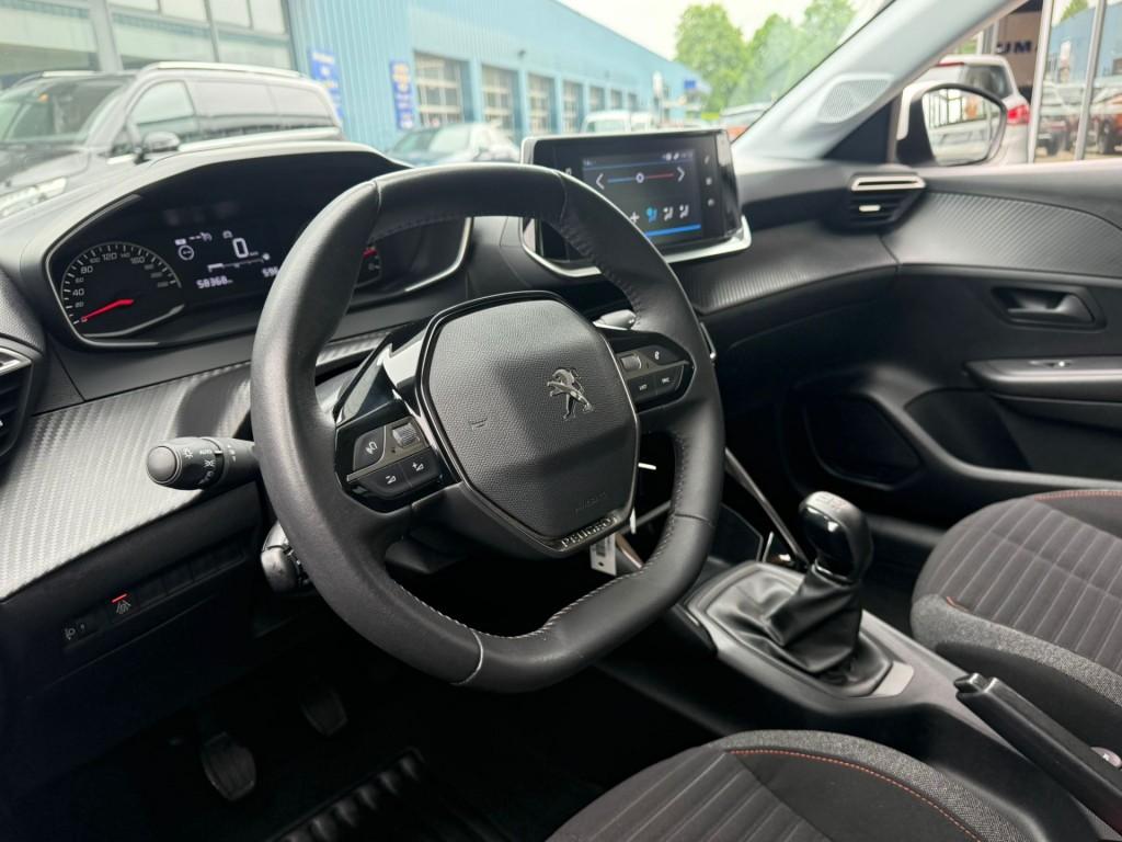 Peugeot 208 1.2 PT AFFAIRE PACK AIRCO NAVI PDC LMV CRUISECON, Gebruikt, 1199 cc, Wit, Bedrijf