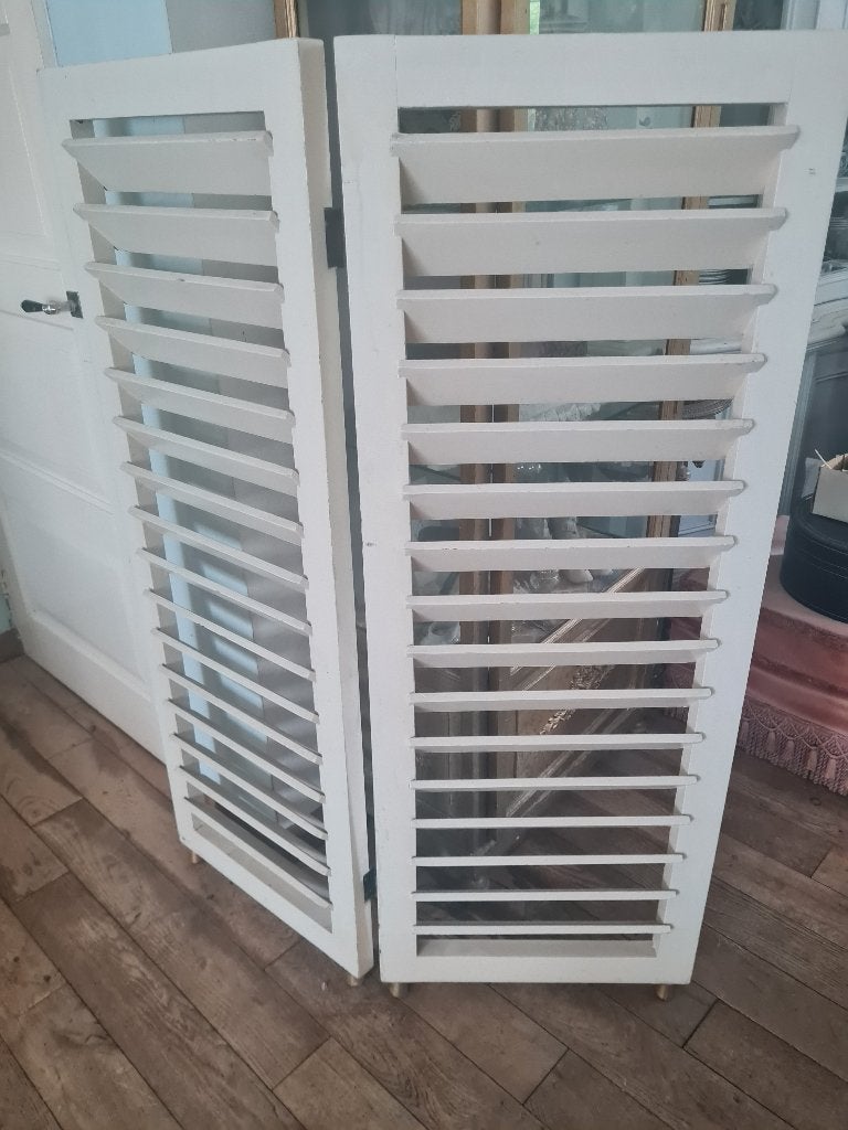Zeer oude louvre luiken als roomdivider kamerscherm, Ophalen, Heikant 21 Kaatsheuvel, Belle Vieille Brocante, Zo goed als nieuw
