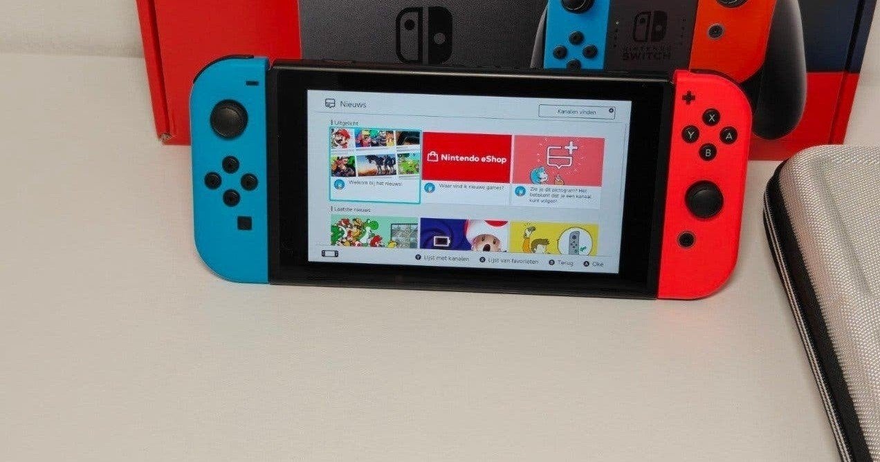 Nintendo Switch V2, Met 2 controllers, Zo goed als nieuw, Nintendo, Switch 2019 Upgrade