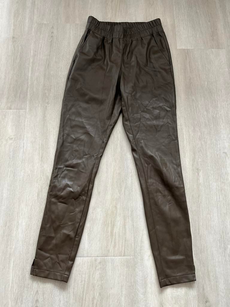 Costes Rebel Bruine Faux Leather Broek - Maat S, Kleding | Dames, Broeken en Pantalons, Ophalen of Verzenden, Zo goed als nieuw