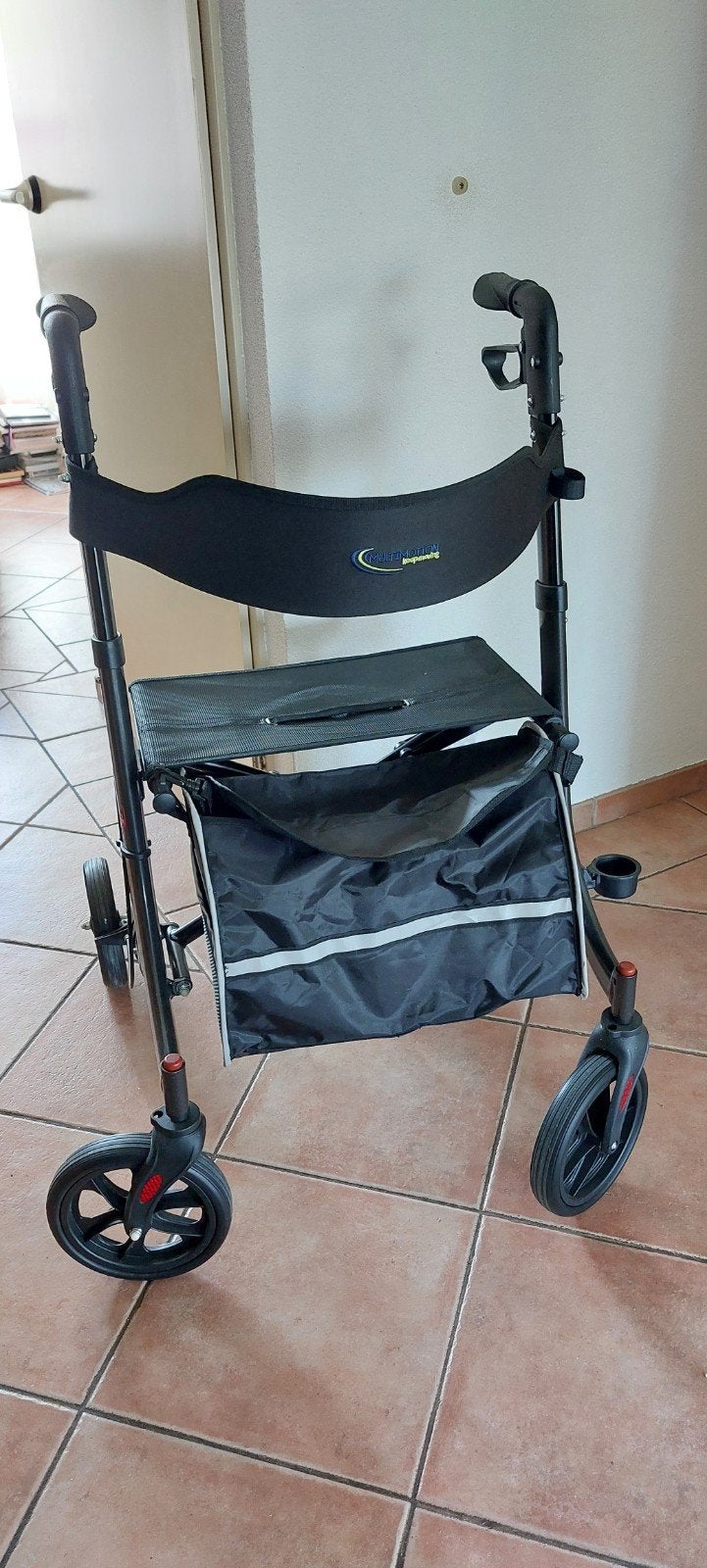 Multi Motion double lichtgewicht rollator met stevige tas, Ophalen, Lichtgewicht, Zo goed als nieuw
