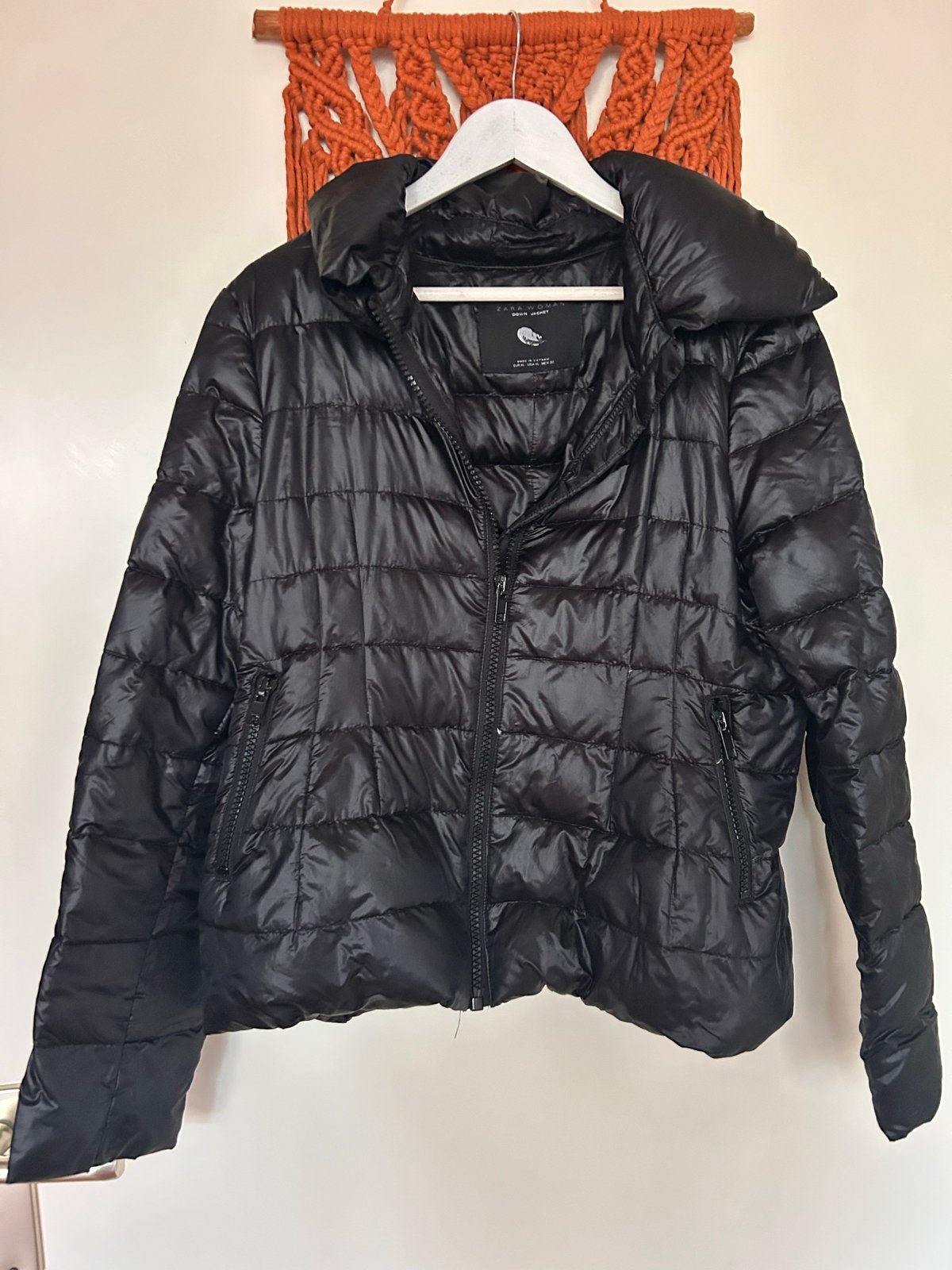 L/XL ZARA Zwarte Bomberjack met Glitter en Capuchon, Ophalen of Verzenden, Gedragen, Maat 42/44 (L), Zwart