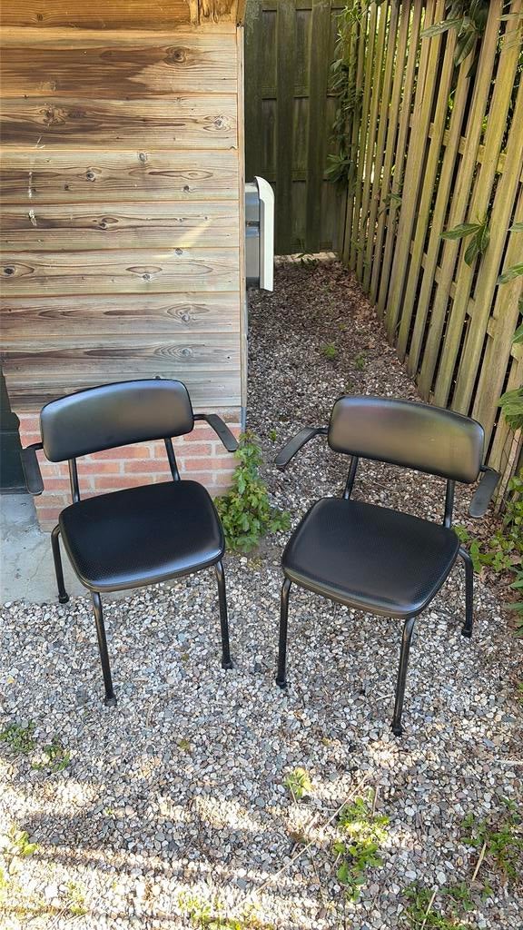 2 zwarte skaileren stoelen Ahrend De Cirkel Friso Kramer, Ophalen, Zo goed als nieuw, Zwart