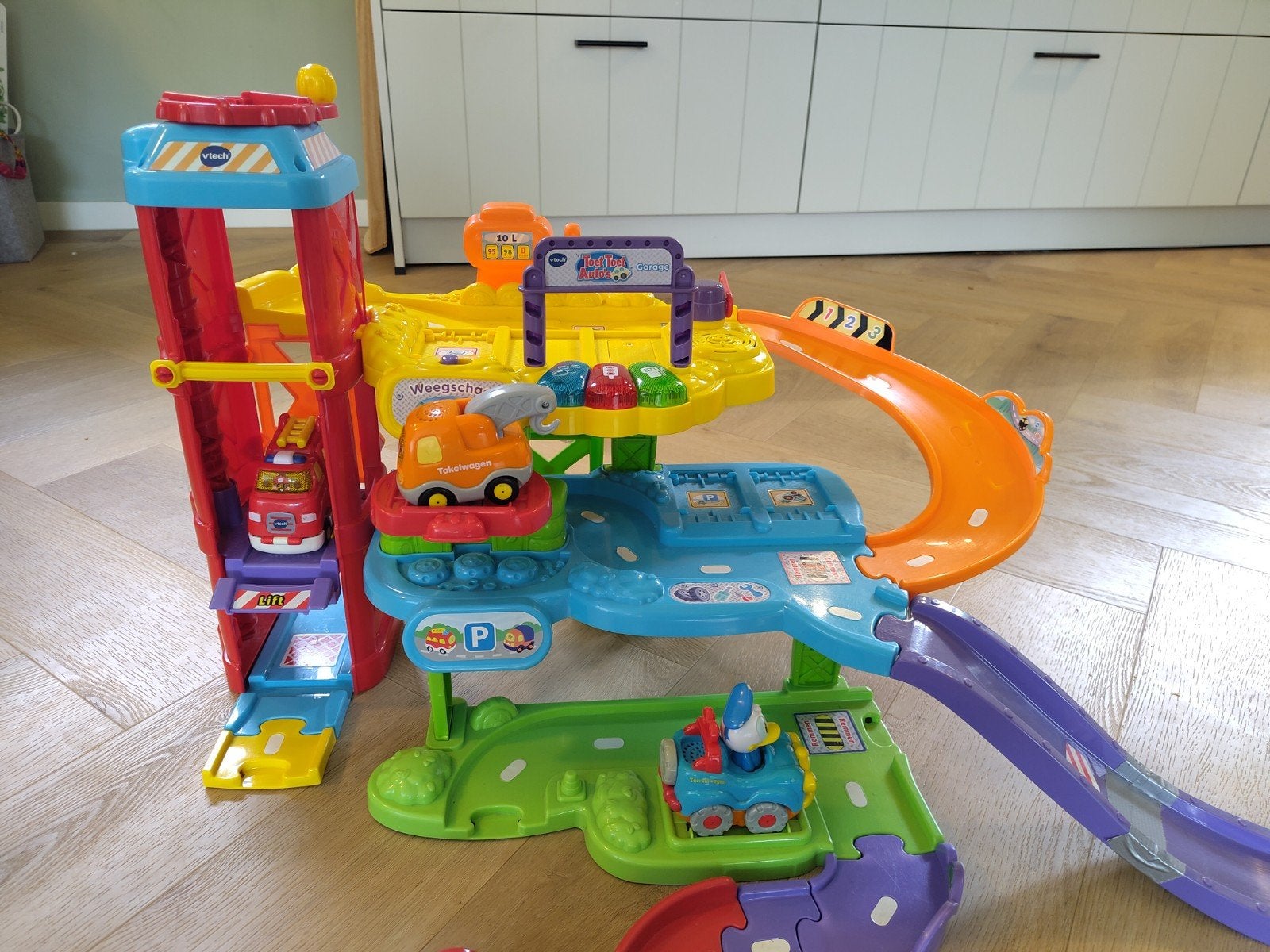 VTech toet toet garage speelgoed met autos, Ophalen, Gebruikt, 2 tot 4 jaar