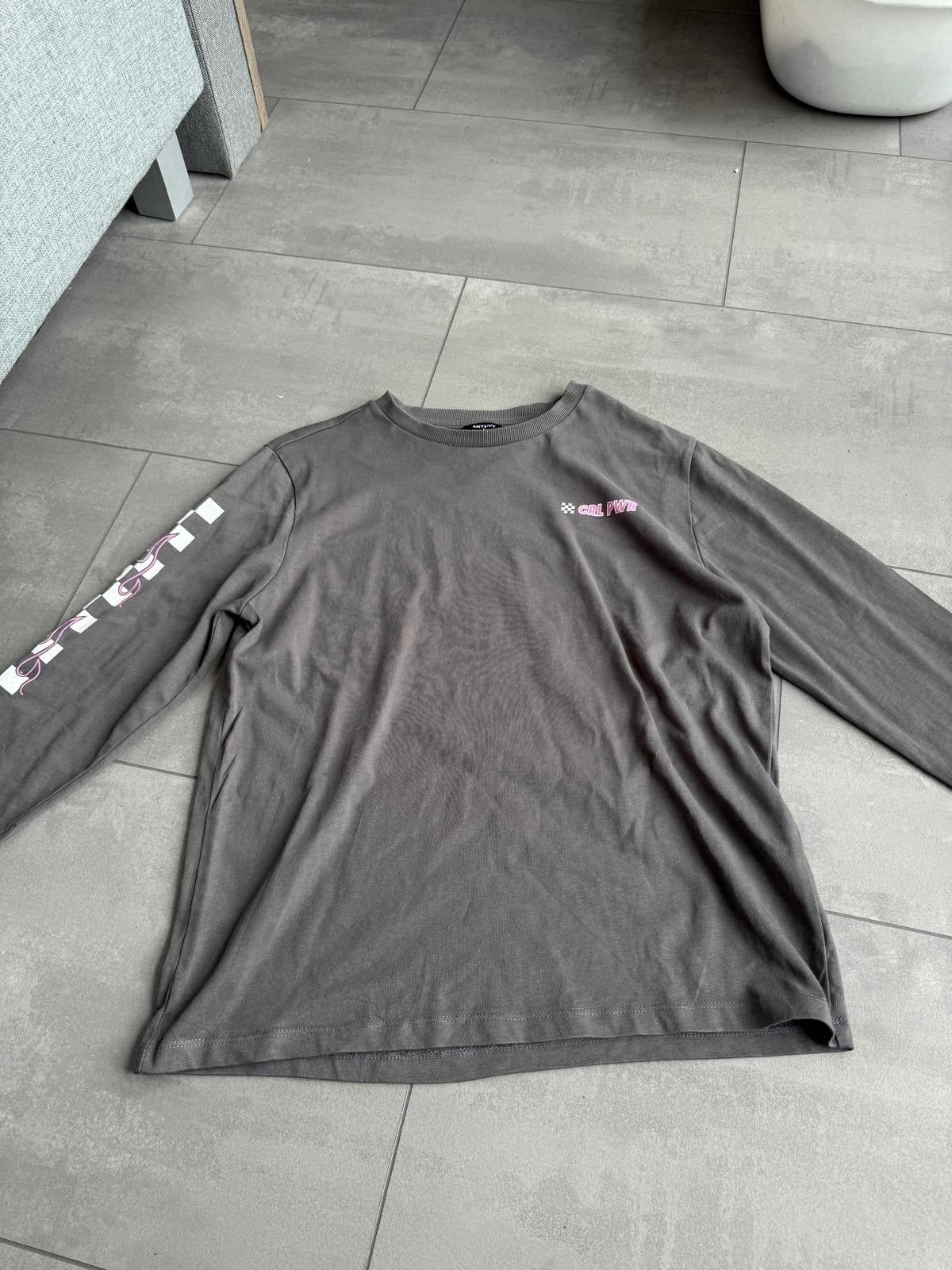 AMY&IVY Lange Mouw T-shirt - 'Never Stop' Print, Maat 38/40 (M), Verzenden, Lange mouw, Grijs