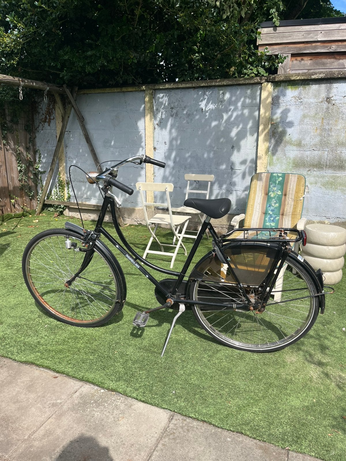 Zwarte 28 inch Rivel Nostalgie omafiets met versnellingen, 53 tot 56 cm, Ophalen of Verzenden, Zo goed als nieuw, Handrem