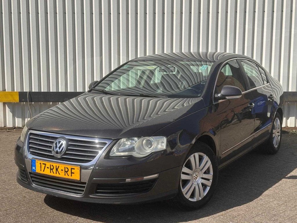 Volkswagen Passat 2.0 FSI Highline, 17-RK-RF, Auto's, Volkswagen, Bedrijf, Passat, Benzine, Euro 4, C, Sedan, Handgeschakeld, Origineel Nederlands