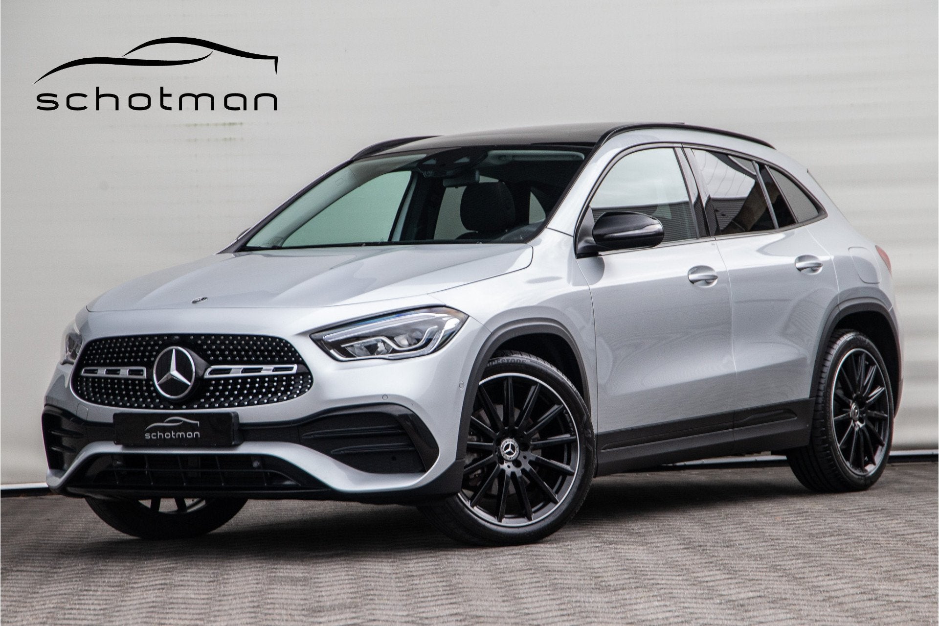 Mercedes-Benz GLA 250 e AMG Line, Pano, Widescreen, Nightpak, 77 km/l, Gebruikt, Zwart, Bedrijf