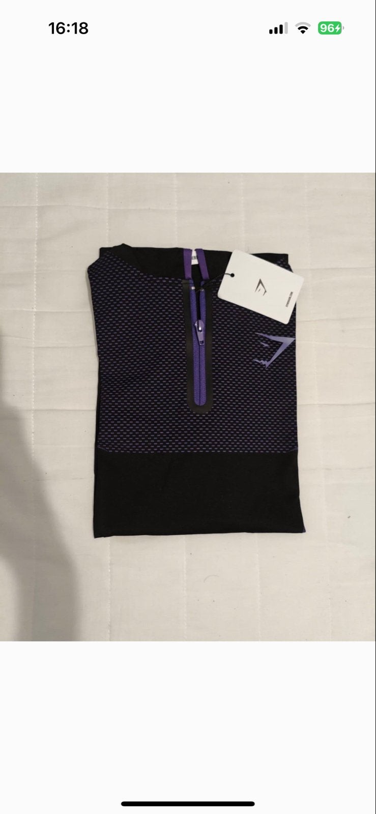 Gymshark sportshirt met capuchon - Zwart/Paars, Kleding | Heren, Maat 52/54 (L), Fitness, Zwart, Nieuw