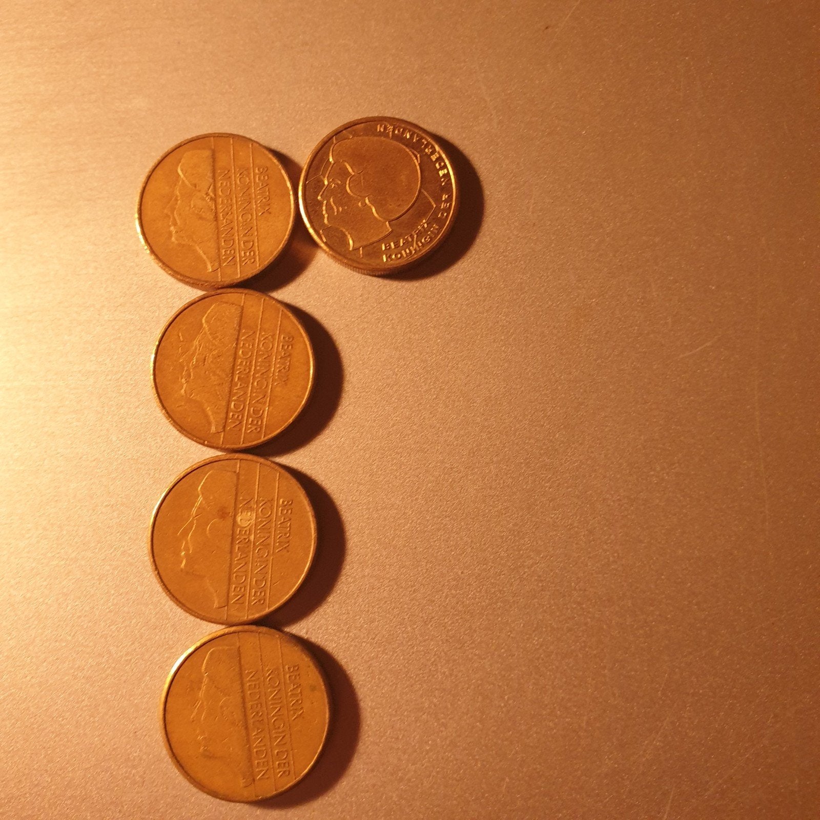 Unieke 5 Gulden munten met 90 graden misslag - Beatrix, Postzegels en Munten, Ophalen of Verzenden, Koningin Beatrix