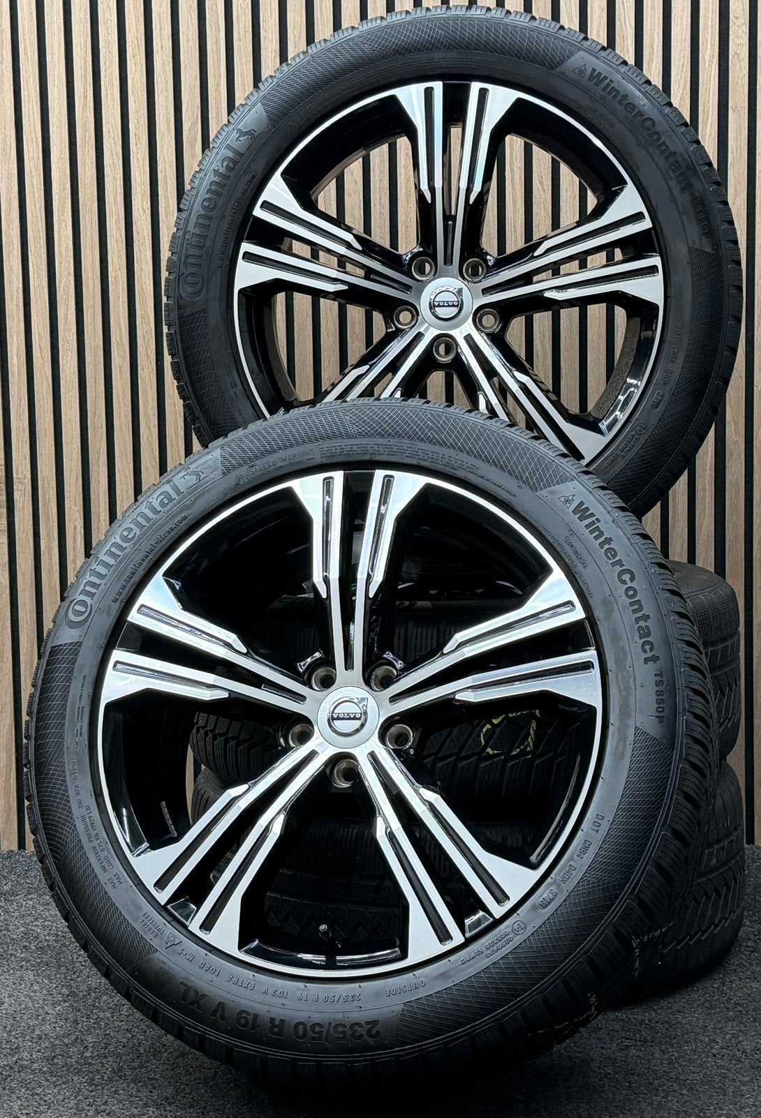 Originele 19 inch Volvo XC40 5x108 ET50.5 Continental XL, Auto-onderdelen, Banden en Velgen, ., Banden en Velgen, Winterbanden
