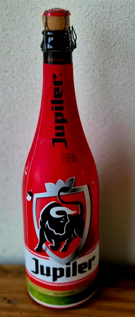Volle 0,75 Ltr fles bier JUPILER BELGIAN RED DEVILS uit 2014, Verzamelen, Ophalen of Verzenden, Flesje(s), Jupiler