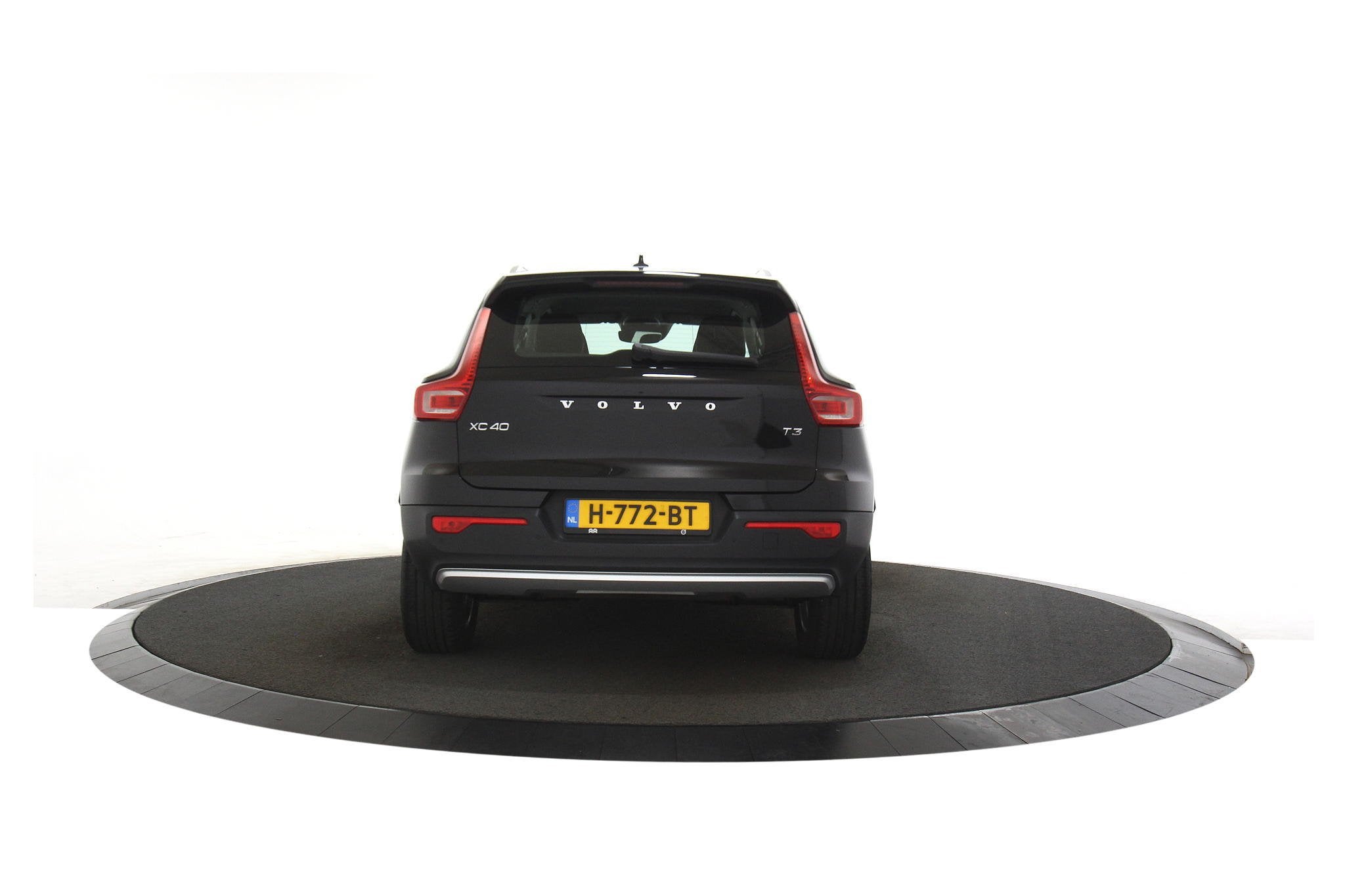 Volvo XC40 1.5 T3 Momentum Pro, camera, 1525 kg, Gebruikt, Euro 6, 3 cilinders