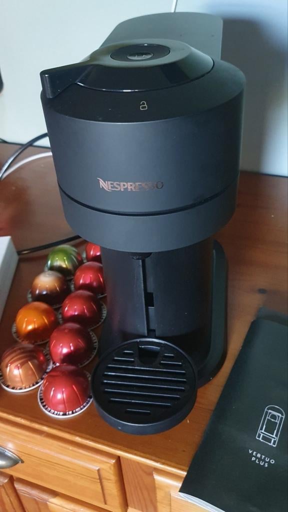 Nespresso Vertuo Pop koffiezetapparaat met capsules, Koffiepads en cups, Koffiemachine, Ophalen of Verzenden, Zo goed als nieuw