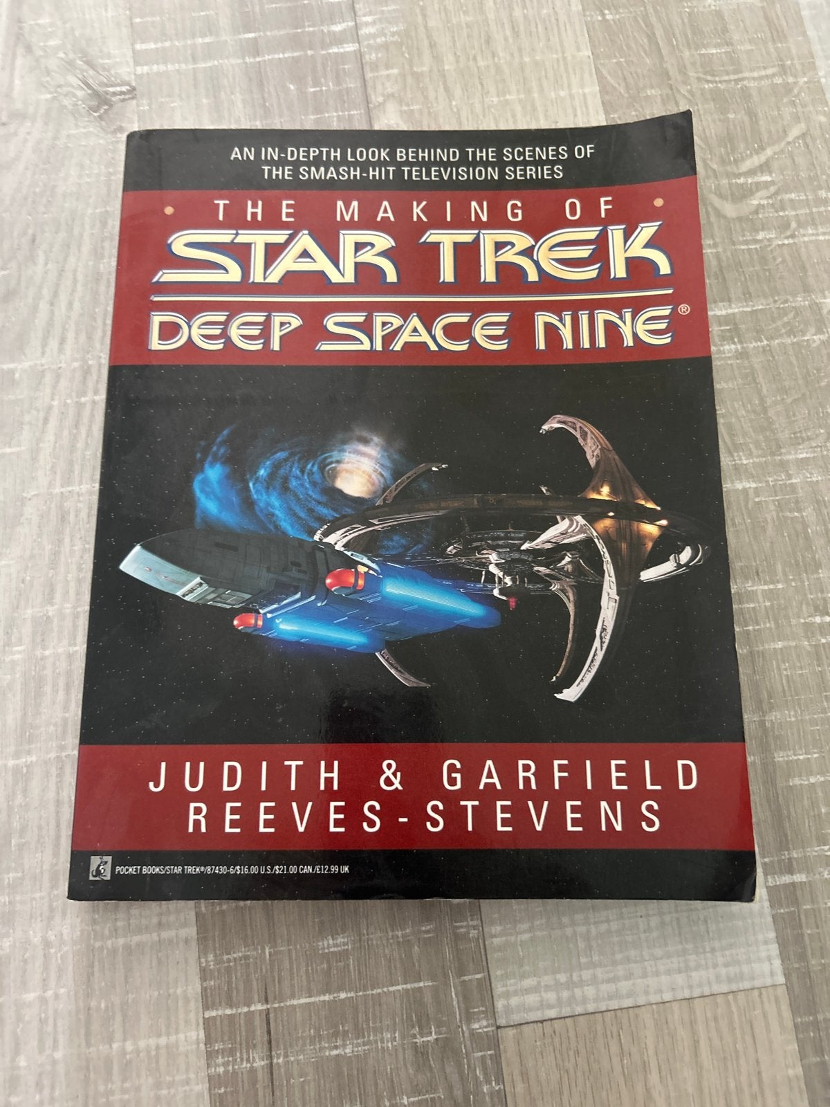 The Making of Star Trek Deep Space Nine Boek, Ophalen of Verzenden, Zo goed als nieuw, Tv-serie