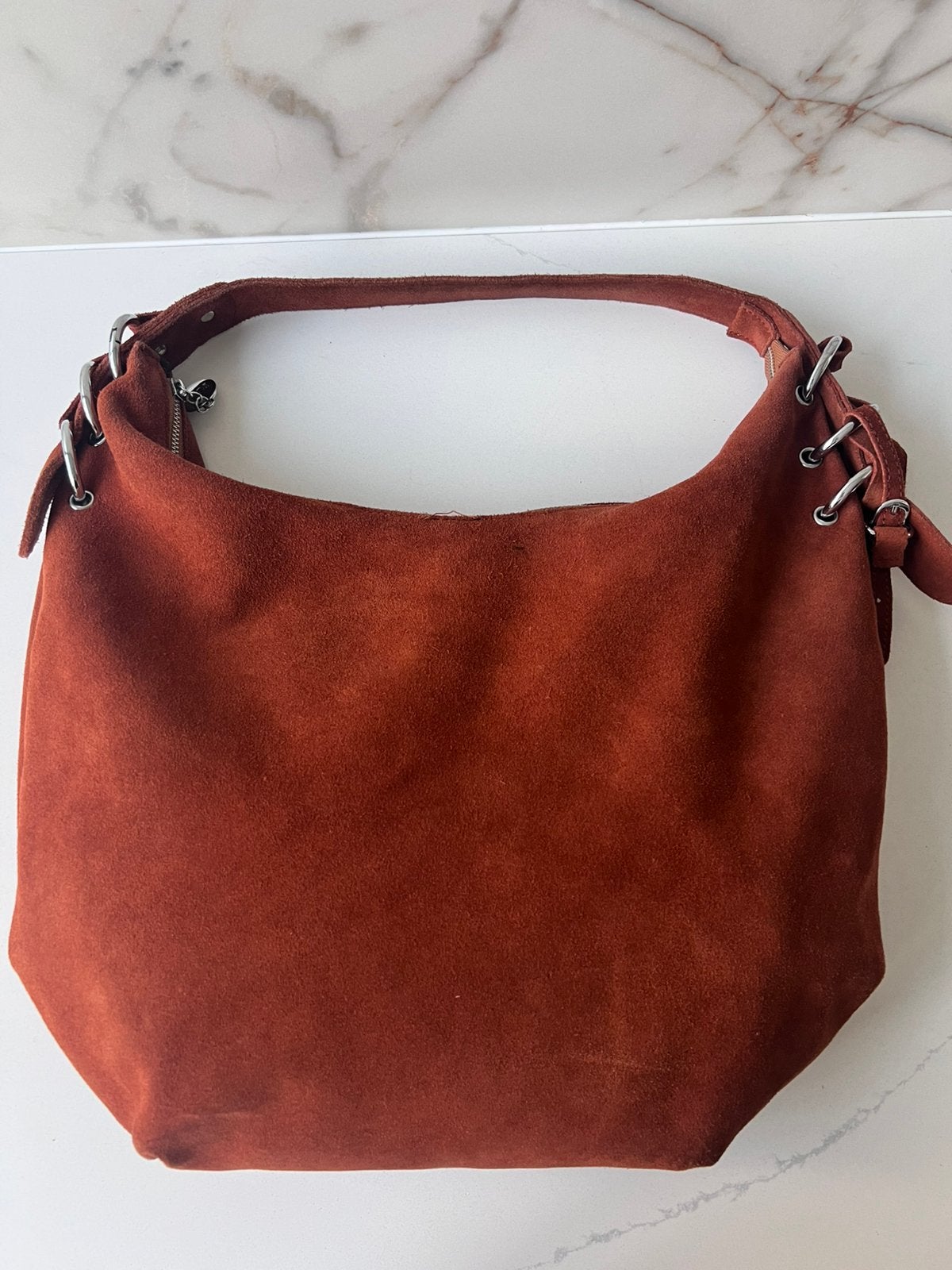 COGNAC BRUIN ZACHT SUEDE LEER LEREN TAS SCHOUDERTAS, Ophalen of Verzenden, Zo goed als nieuw, Bruin, Schoudertasje