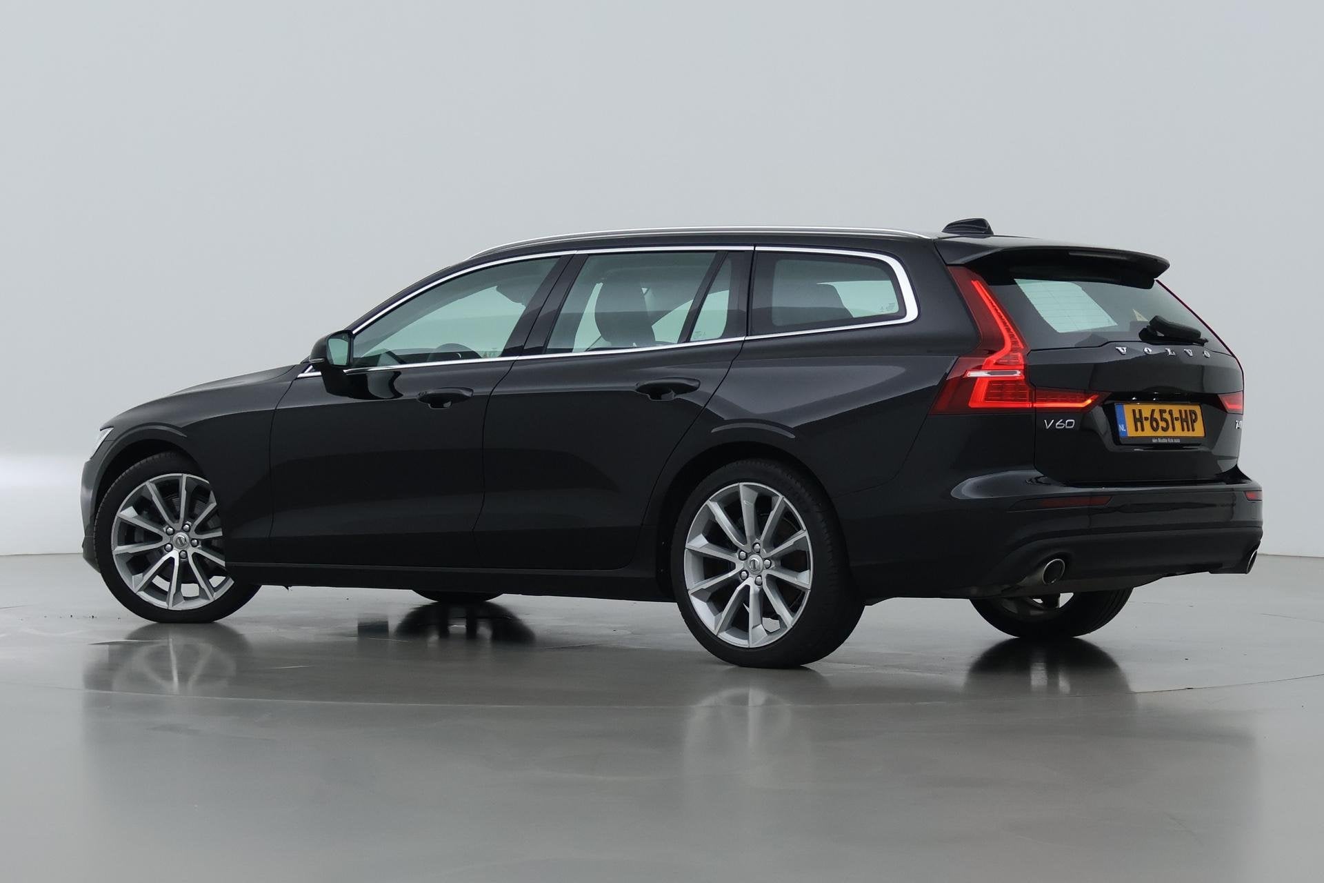 Volvo V60 T4 Momentum Pro | Polestar Optimalisatie | Stoel+S, 15 km/l, Euro 6, 1969 cc, Zwart