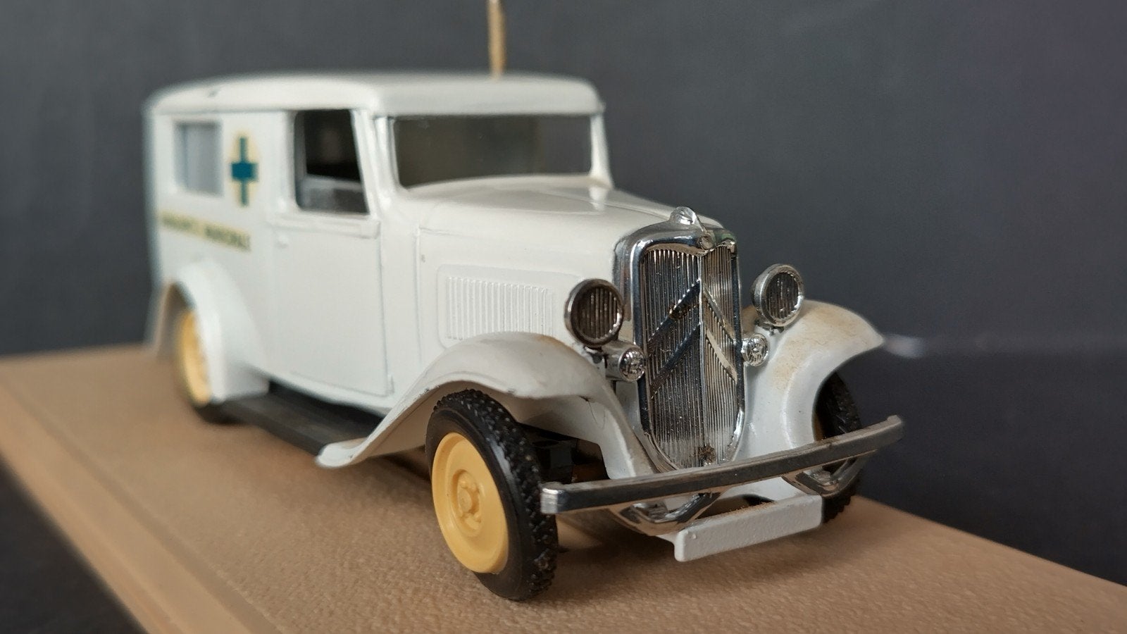 Citroen 500.kgs Ambulance 1:43 Eligor Pol, Overige merken, Auto, Verzenden, .
