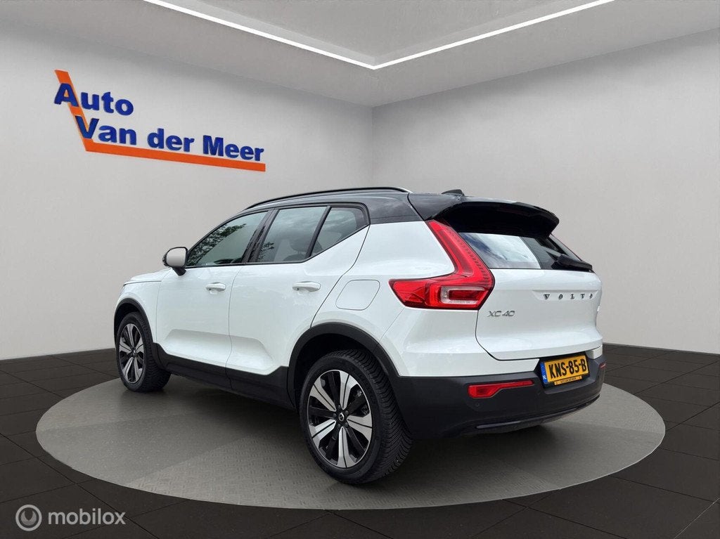 Volvo XC40 Recharge Twin Plus 78 kWh, Auto's, Volvo, Automaat, Stof, Gebruikt, Zwart