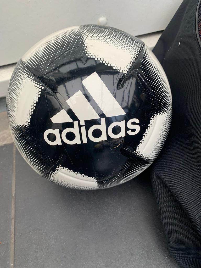Adidas bal maat 5 helemaal nieuw, Maat XL, Ophalen of Verzenden, Zo goed als nieuw, Bal