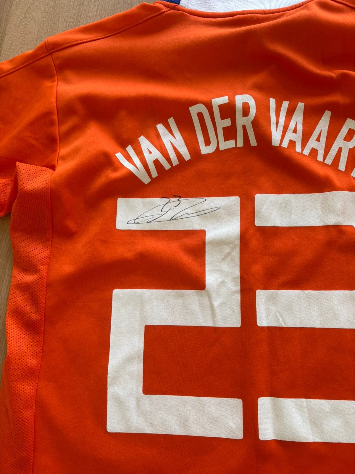 Gesigneerd shirt Rafael van der vaart met video bewijs, Verzamelen, Sportartikelen en Voetbal, Ophalen of Verzenden, Zo goed als nieuw