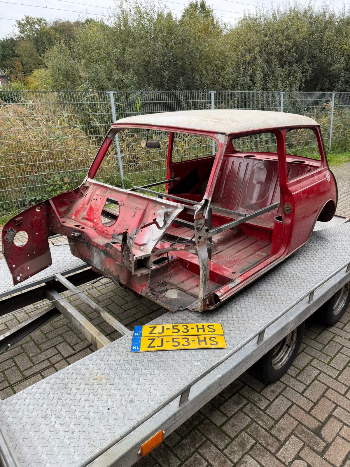 Body classic mini cooper 1991 met actief kenteken, Ophalen, Voor, Mini, Spatbord