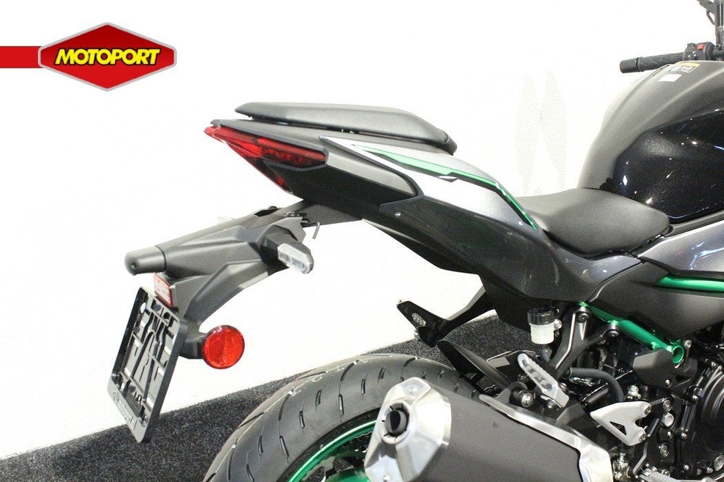 Kawasaki Z500 SE, Motoren, Bedrijf, Naked bike