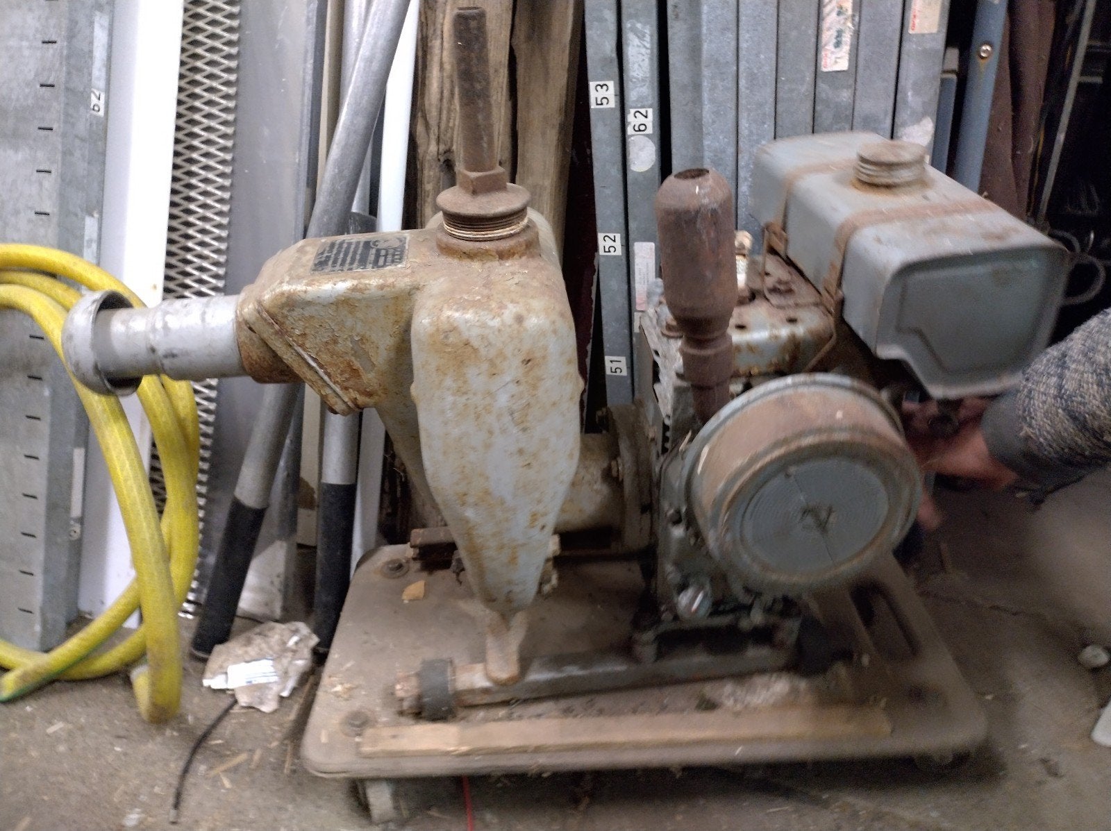BERNARD Moteur waterpomp, Ophalen, Gebruikt, Handmatig
