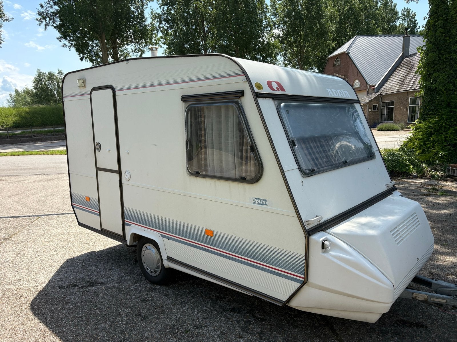 Adria Optima Caravan - Compact en Compleet, Omvormbare zithoek, Treinzit, Tot en met 3, Particulier