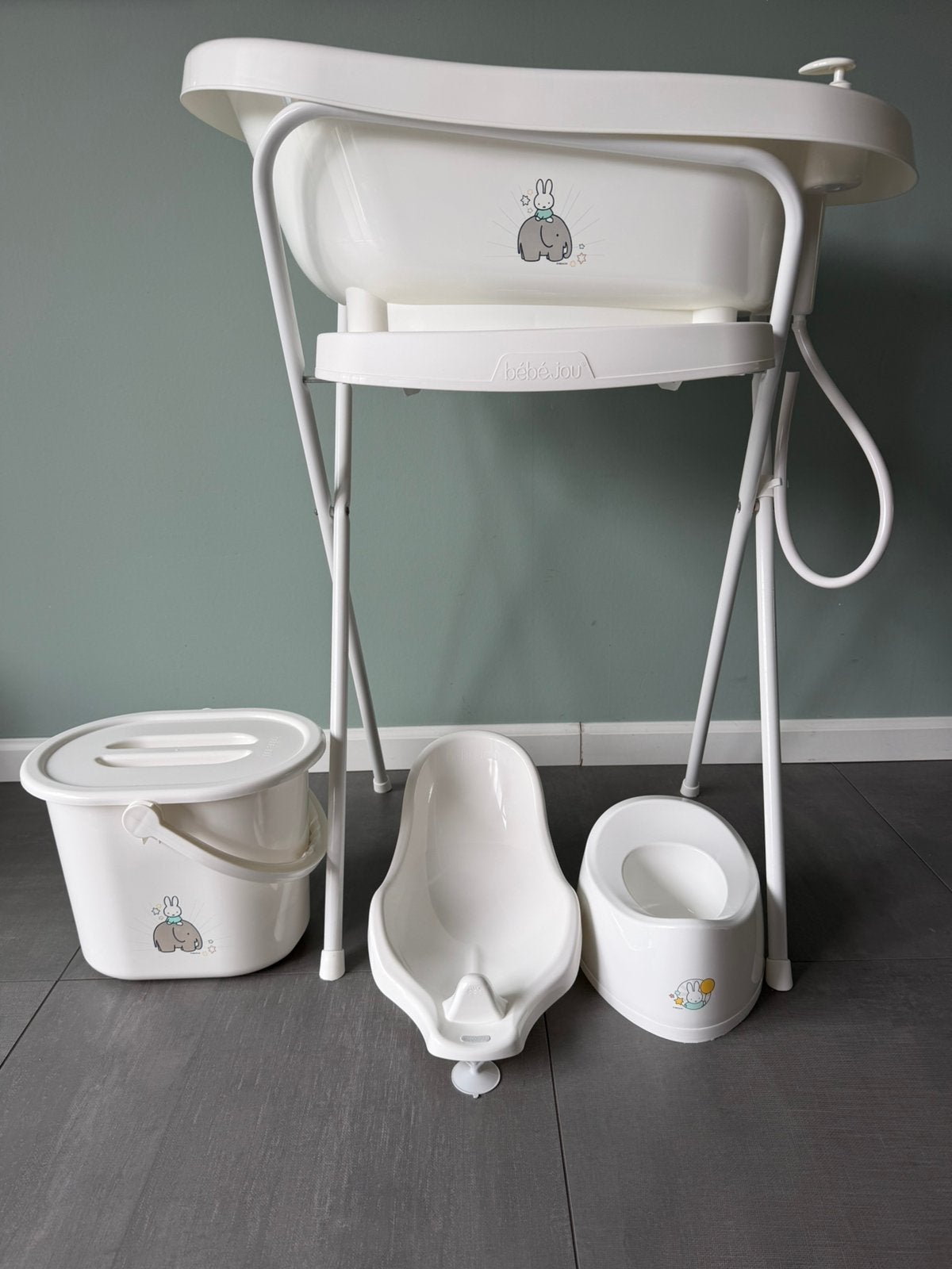 Bébéjou set: babybadje, badinzet, luieremmer, potje, Ophalen, Zo goed als nieuw, Badje
