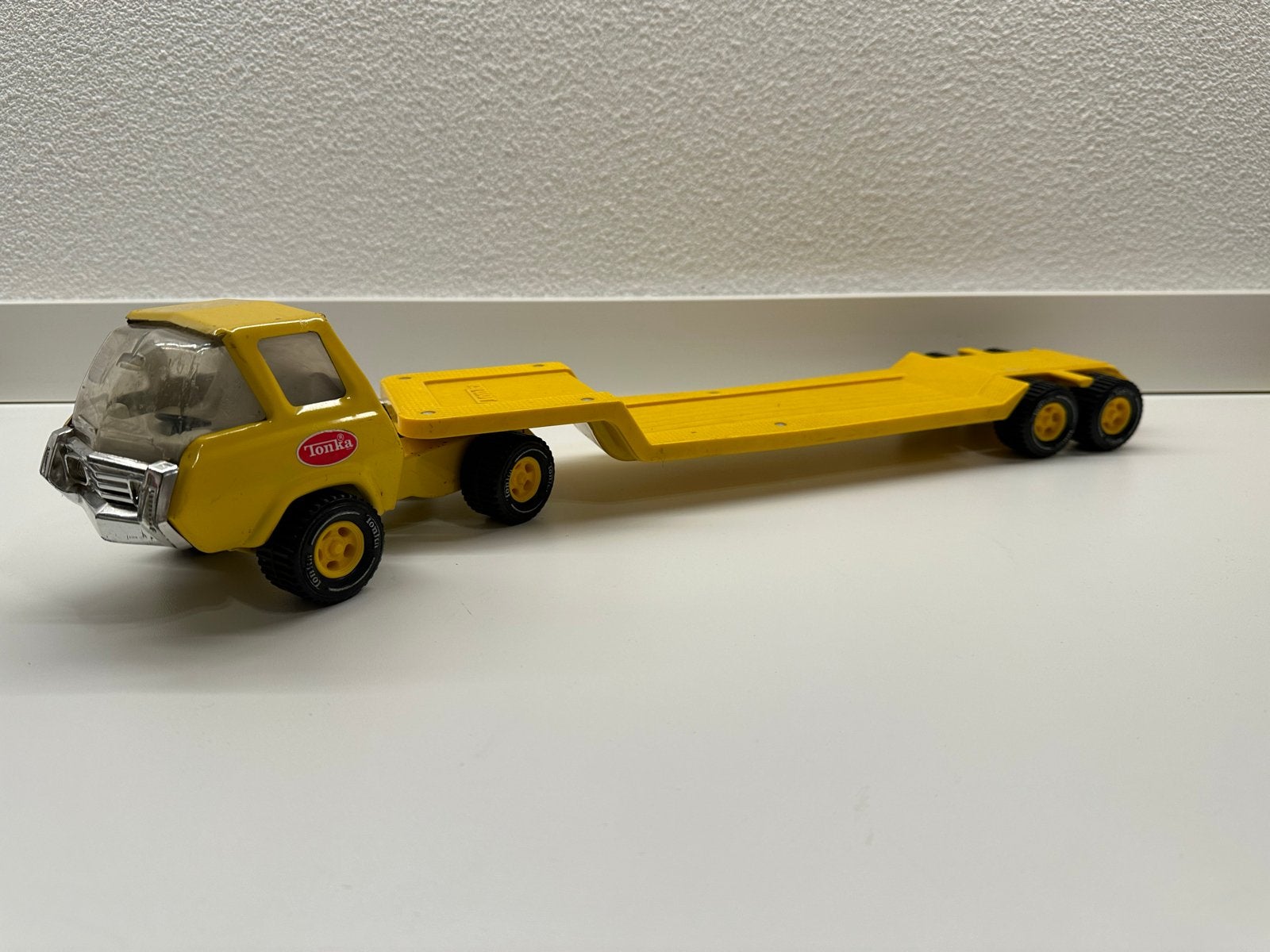 Tonka Vrachtwagen met Oplegger - Geel, Ophalen of Verzenden, Gebruikt, Bus of Vrachtwagen