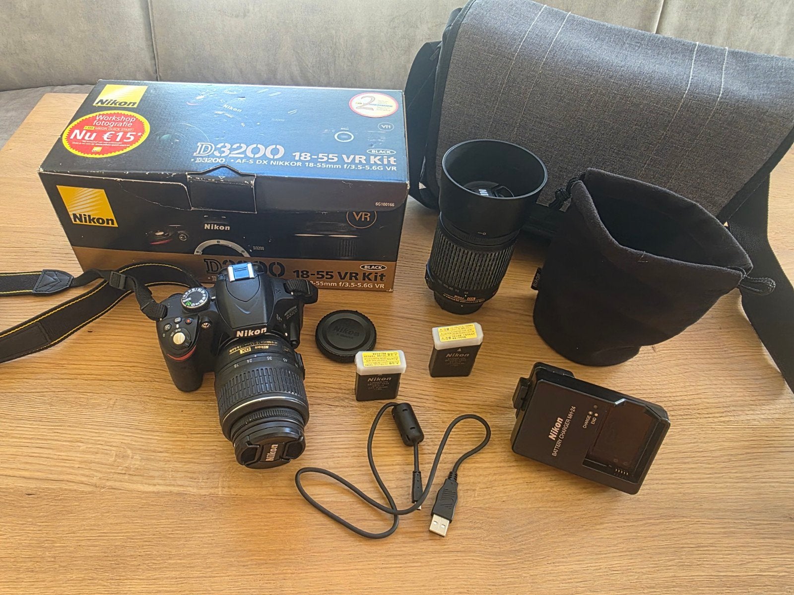Nikon D3200 18-55 VR Kit + 55-200 lens, Ophalen, Zo goed als nieuw, Nikon