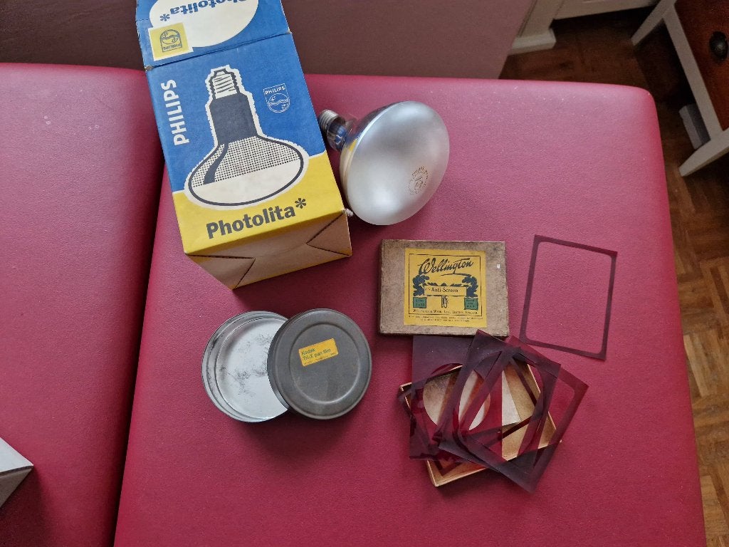 Vintage Foto Accessoires: Fotolamp, Filmblikje, Sjablonen, Ophalen, Gebruikt