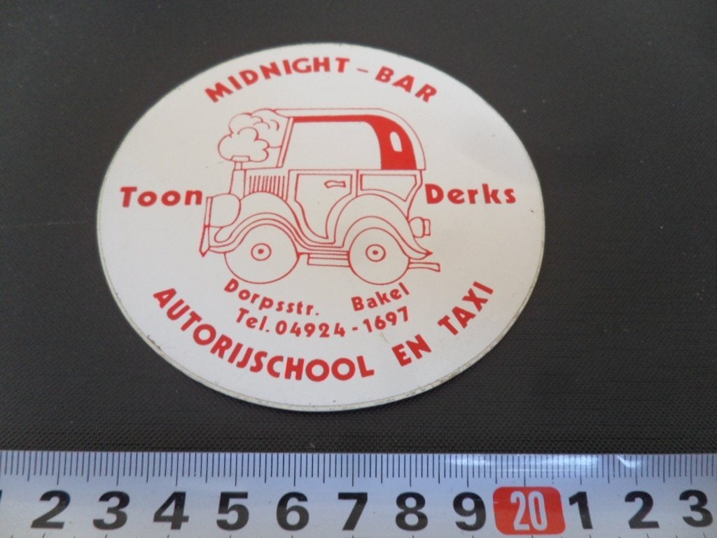 sticker bakel midnight bar toon derks autorijschool taxi, Verzamelen, Ophalen, Zo goed als nieuw