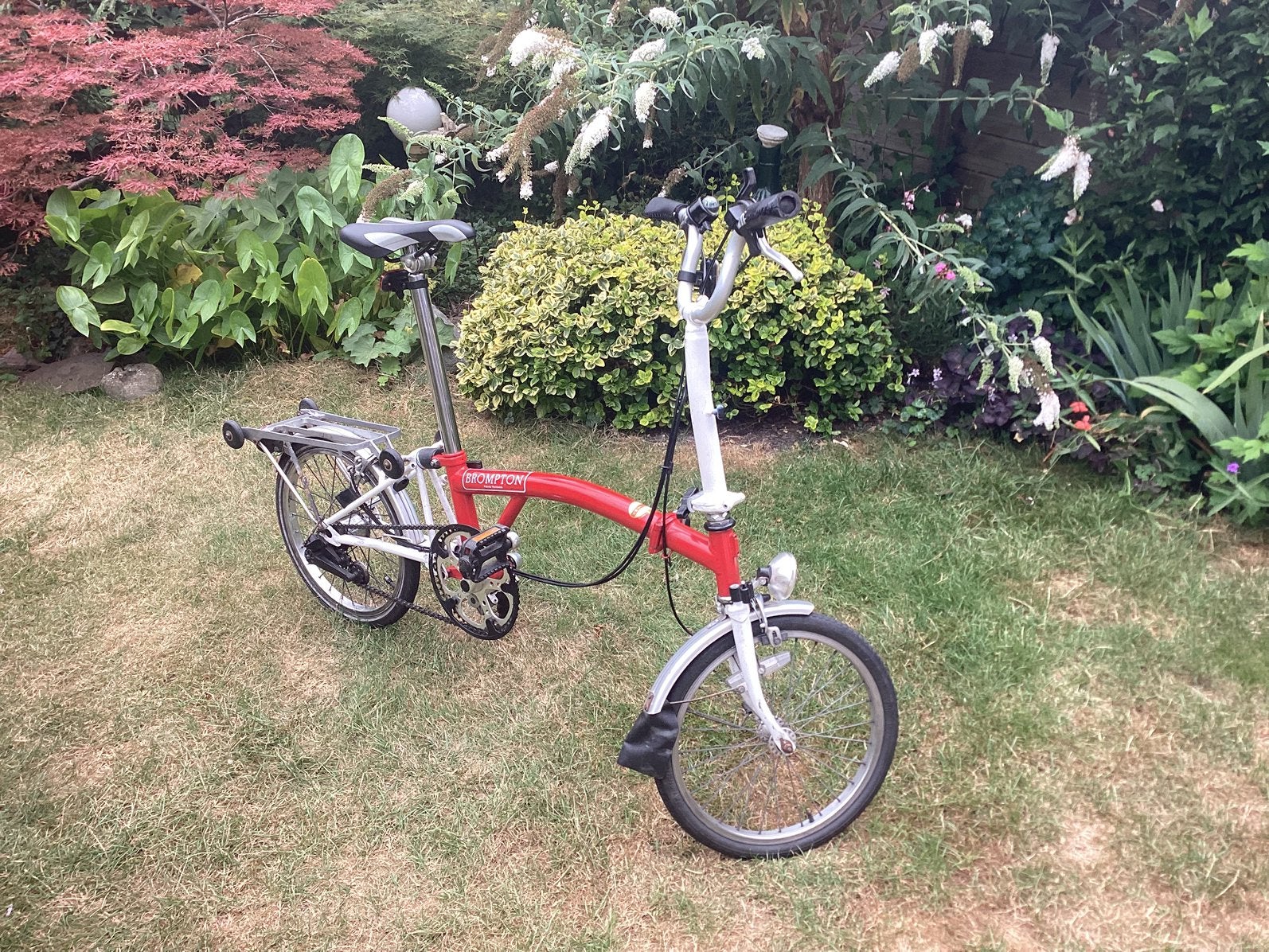 Brompton  met 5 versnellingen in goede staat van onderhoud, Fietsen en Brommers, Fietsen | Vouwfietsen, Ophalen, Gebruikt, Brompton