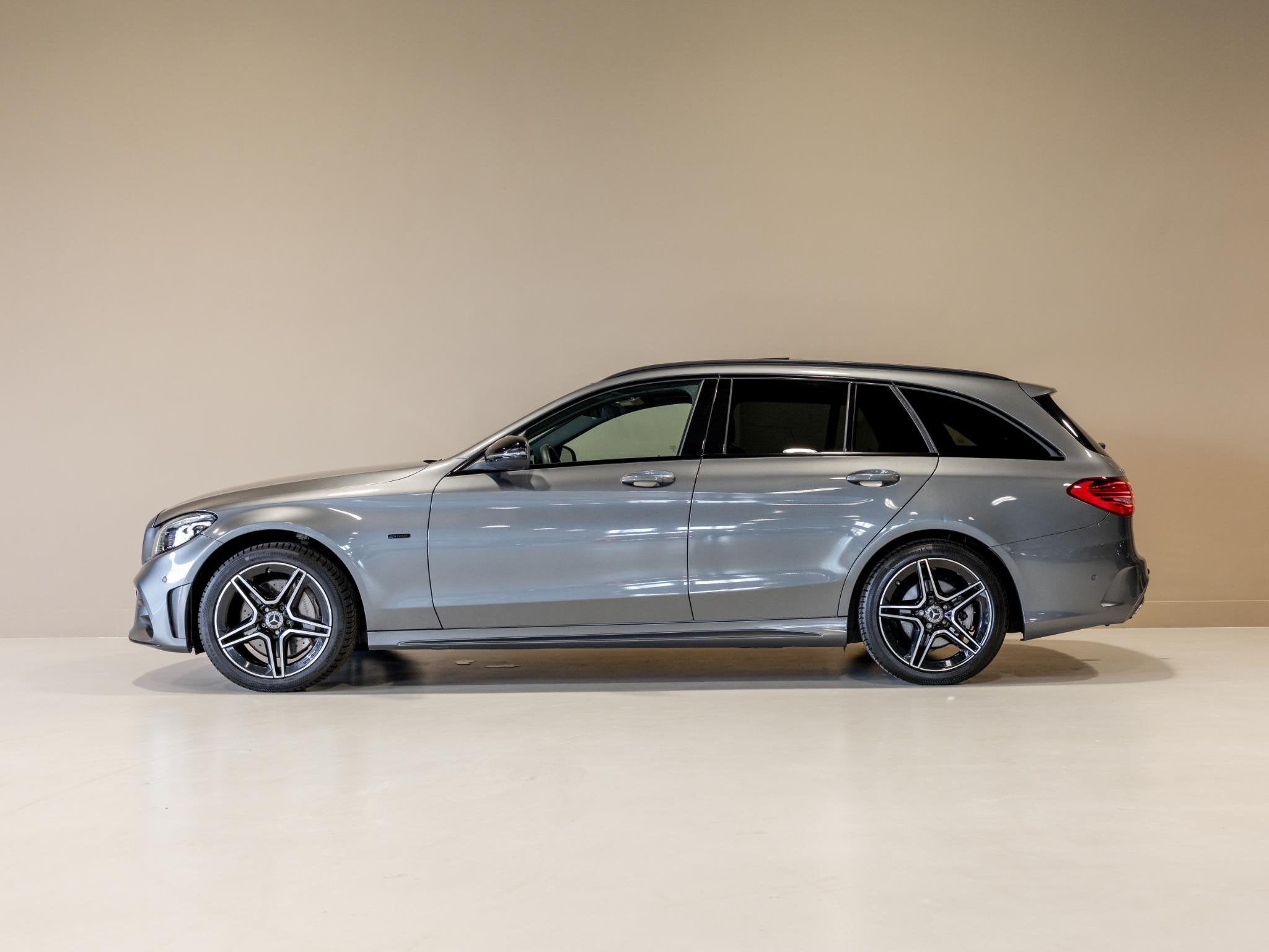 Mercedes-Benz C-klasse Estate 300 e Business Solution AMG /, Auto's, Automaat, Met garantie (alle), 320 pk, Leder en Stof