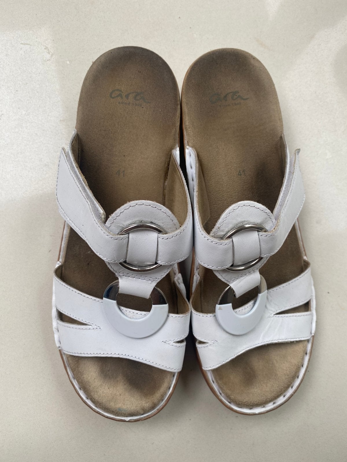Slippers van Ara mt 41, Slippers, Wit, Ophalen of Verzenden, Zo goed als nieuw