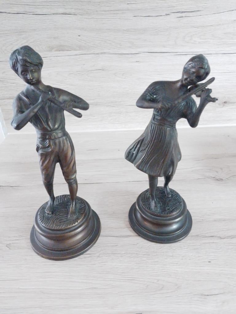 Twee bronzen beeldjes van muzikanten, Minder dan 20 cm, Gepatineerd, Ophalen of Verzenden, Brons